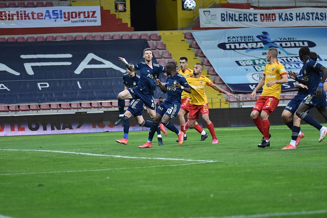 奥斯卡庆祝海港夺冠：我们是冠军！祝贺我的队友、朋友和球迷